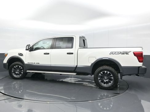 Used 2018 Nissan Titan PRO-4X w/ Pro-4x Convenience Package AWD/4WD image 5