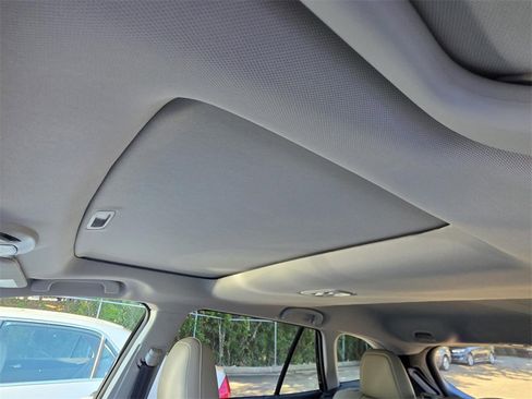 Used 2025 Subaru Outback Limited w/ Popular Package #2 image 9