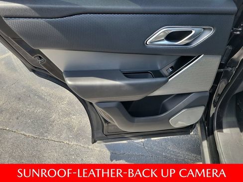 Used 2018 Land Rover Range Rover Velar R-Dynamic SE AWD/4WD image 18