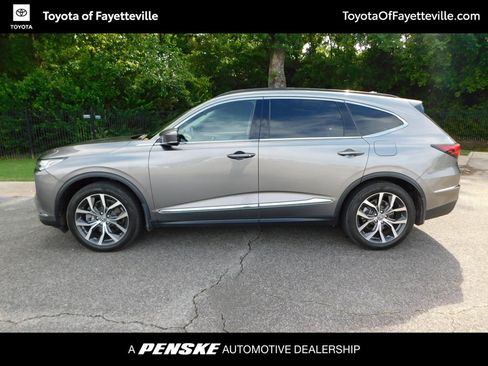 Used 2023 Acura MDX SH-AWD w/ Technology Package image 2