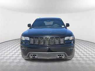 Used 2019 Jeep Grand Cherokee Laredo video 2