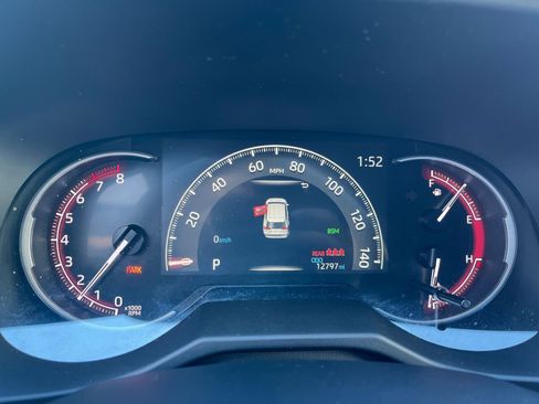 Used 2025 Toyota RAV4 XLE image 40