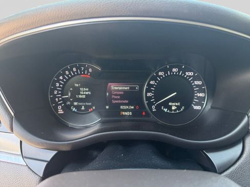 Used 2019 Lincoln MKC Premiere FWD image 19