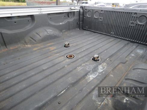 Used 2023 Nissan Titan SV w/ SV Convenience Package image 17