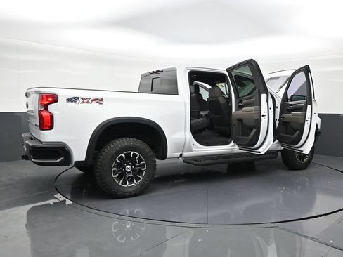 Used 2024 Chevrolet Silverado 1500 ZR2 w/ Technology Package AWD/4WD image 28