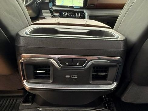 Used 2025 GMC Sierra 2500 Denali Ultimate AWD/4WD image 25