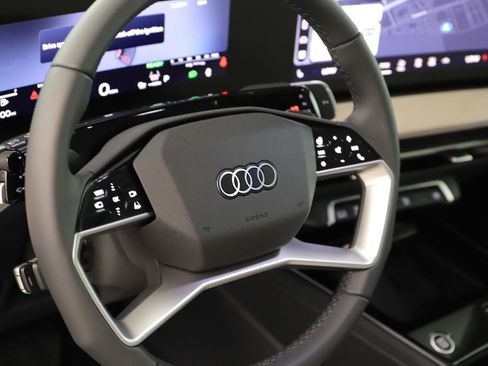 New 2026 Audi Q3 quattro 2.0T AWD/4WD image 16