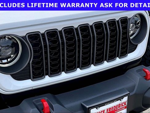 Used 2025 Jeep Wrangler Unlimited Rubicon w/ Convenience Group AWD/4WD image 25