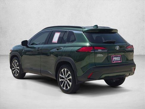 Certified 2023 Toyota Corolla Cross XLE w/ Convenience Package FWD image 8