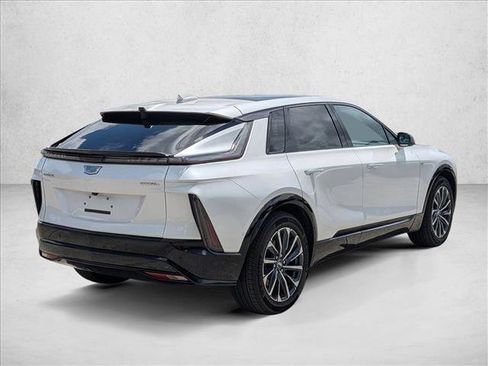 Used 2024 Cadillac Lyriq Sport AWD/4WD image 2