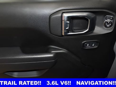 Used 2023 Jeep Wrangler Unlimited Rubicon w/ Cold Weather Group AWD/4WD image 25