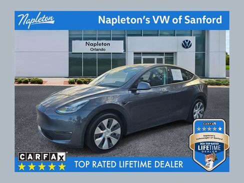 Used 2022 Tesla Model Y Long Range AWD/4WD image 1