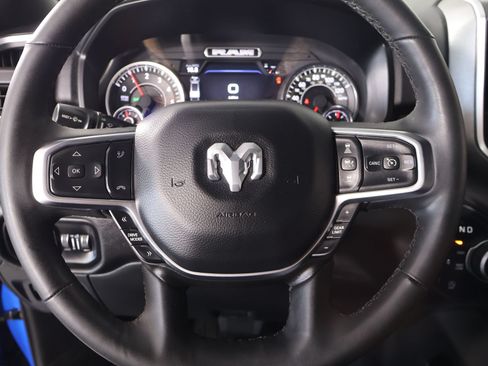 Used 2025 RAM 1500 Big Horn AWD/4WD image 3