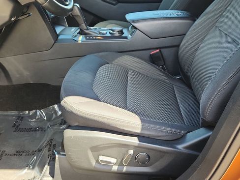 Used 2017 Ford Explorer XLT AWD/4WD image 8