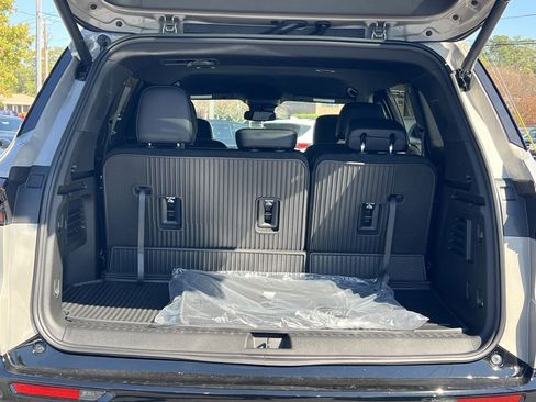 New 2026 Buick Enclave Sport Touring w/ LPO, Floor Liner Package image 20