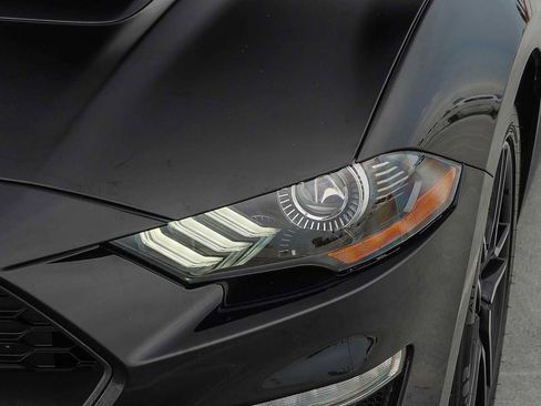 Used 2022 Ford Mustang Premium image 9