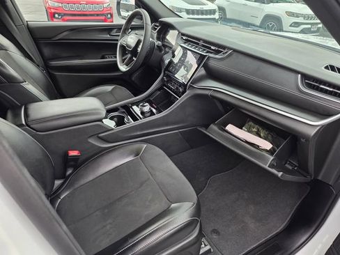 Used 2023 Jeep Grand Cherokee L Laredo RWD image 42