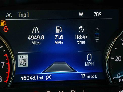 Used 2023 Ford Explorer Limited image 10