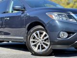 Used 2015 Nissan Pathfinder SL w/ SL Tech Package image 4