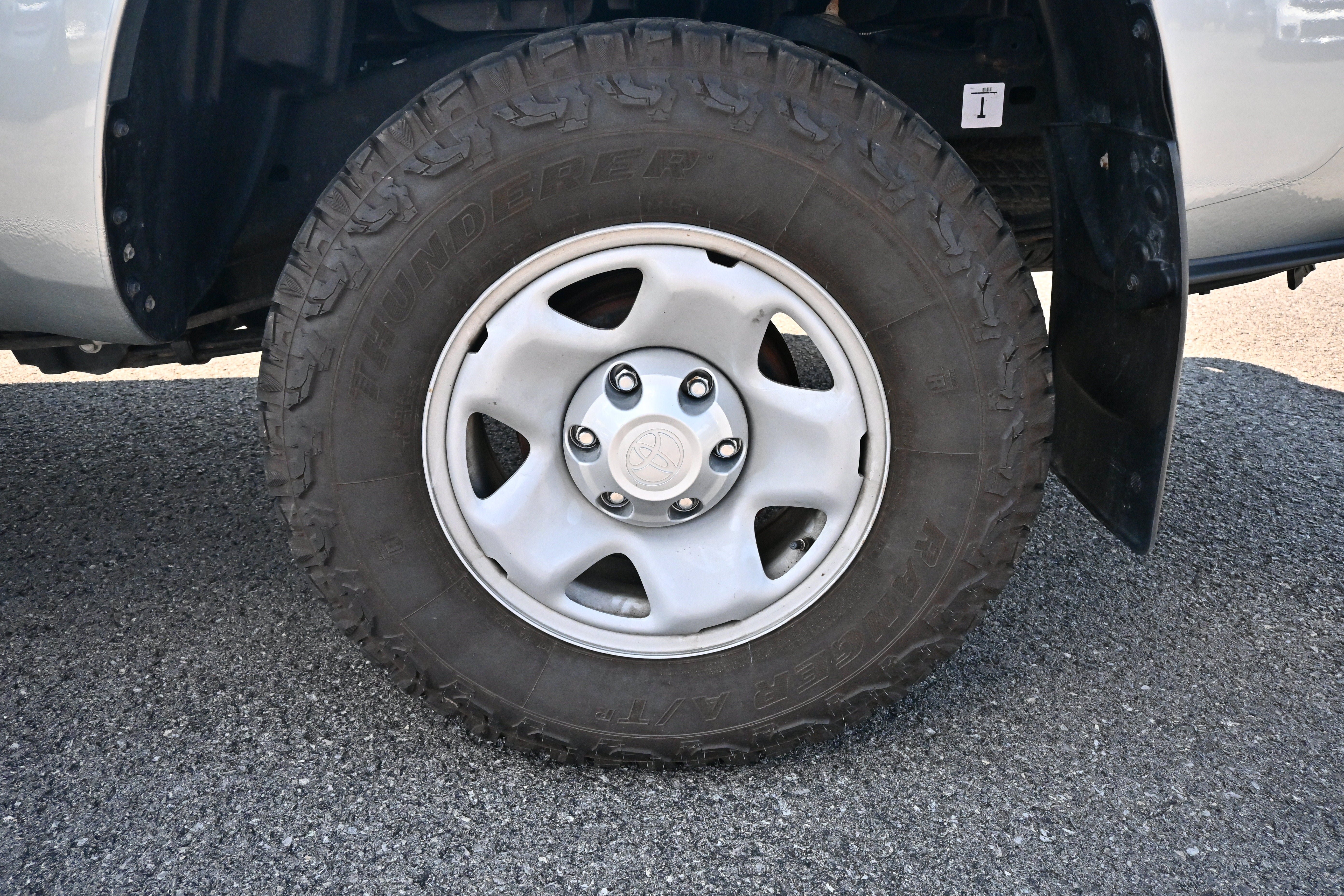 Used 2023 Toyota Tacoma SR w/ SR Convenience Package RWD image 10