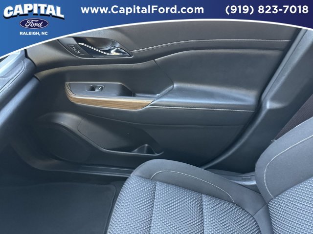 Used 2020 GMC Acadia SLE AWD/4WD image 28