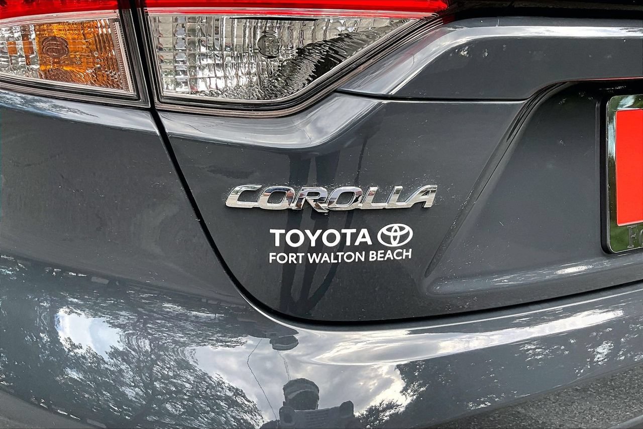 Used 2025 Toyota Corolla LE FWD image 27