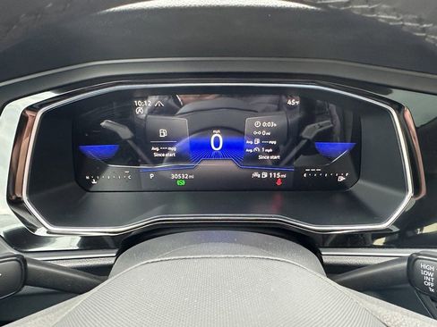 Used 2023 Volkswagen Jetta SE w/ Panoramic Sunroof Package image 25