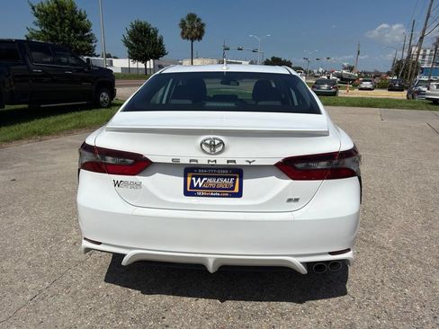 Used 2021 Toyota Camry SE FWD image 5