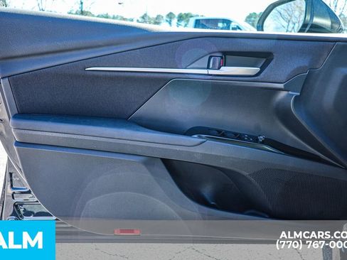 Used 2025 Toyota Camry LE image 48