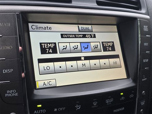 Used 2010 Lexus IS 250C image 29