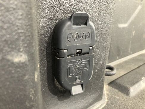 Used 2025 GMC Sierra 3500 Pro image 11