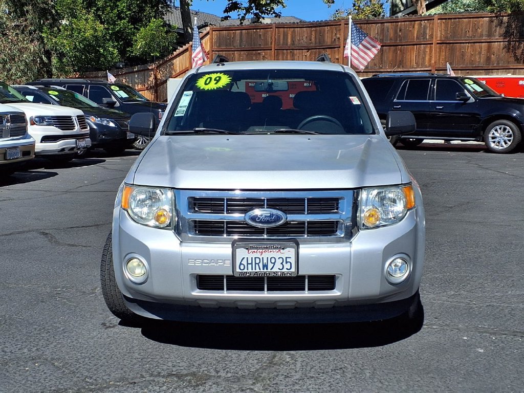 Used 2009 Ford Escape XLT FWD image 2