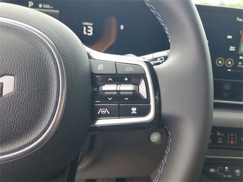 New 2026 Kia Carnival EX image 12