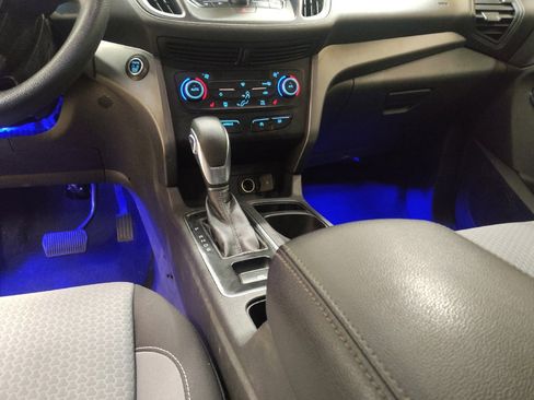 Used 2019 Ford Escape SE FWD image 26