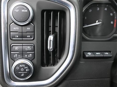 Used 2022 GMC Sierra 2500 Denali w/ Denali Ultimate Package image 17