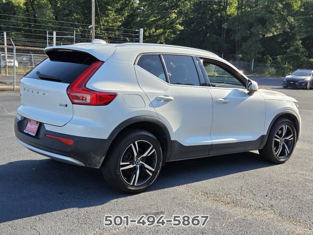 Used 2024 Volvo XC40 B5 Core AWD/4WD image 5