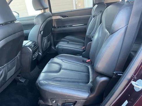 Used 2021 Hyundai Palisade SEL w/ Premium Package image 12