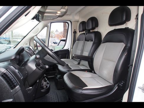 Used 2021 RAM ProMaster 2500 w/ Convenience Group image 14