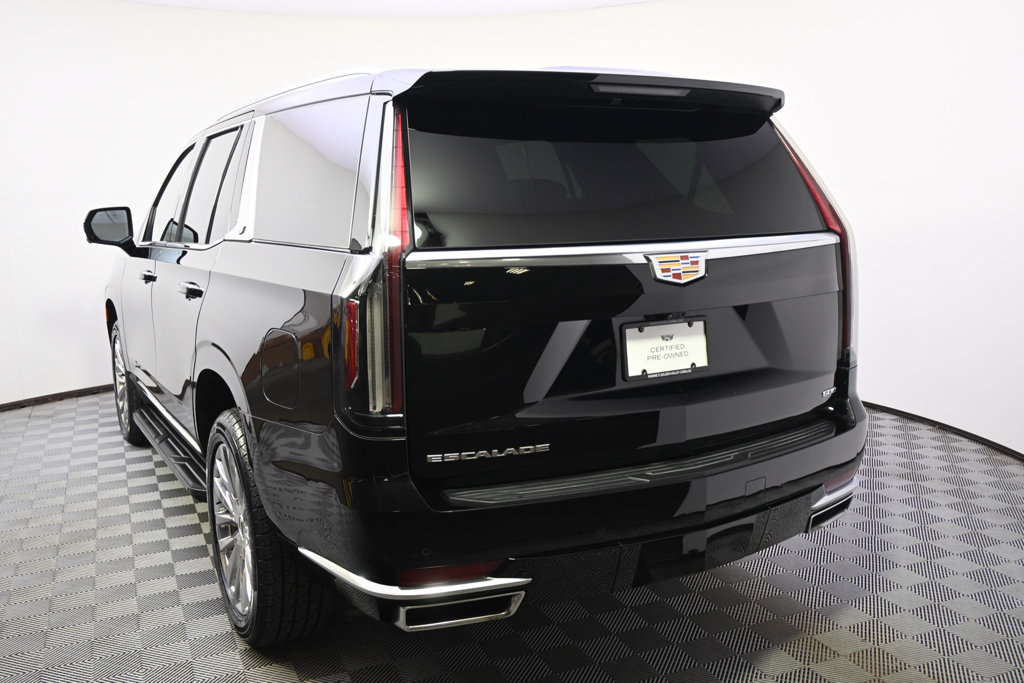 Used 2023 Cadillac Escalade Premium Luxury AWD/4WD image 4