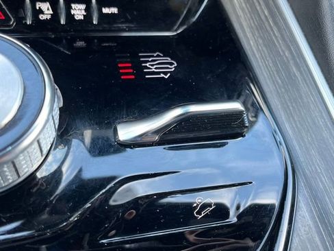 Used 2023 Jeep Wagoneer L Series III w/ Preferred Equipment Group image 50