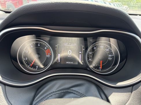 Used 2021 Jeep Cherokee Latitude Plus FWD image 20