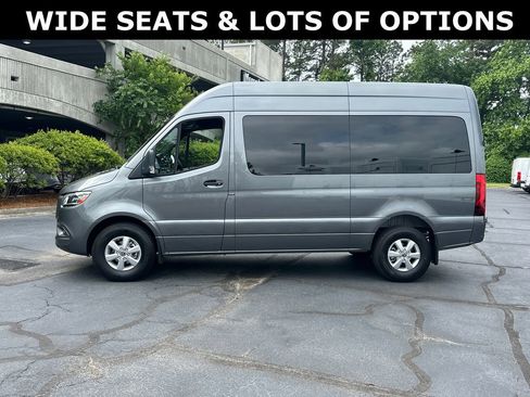 Used 2023 Mercedes-Benz Sprinter 2500 image 4