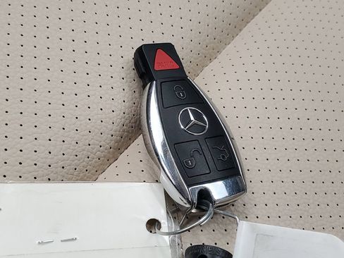 Used 2015 Mercedes-Benz GLK 350 4MATIC image 28
