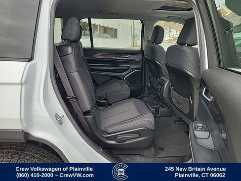 Used 2021 Jeep Grand Cherokee L Laredo w/ Luxury Tech Group I image 17