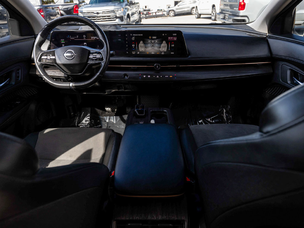 Used 2023 Nissan Ariya AWD image 32