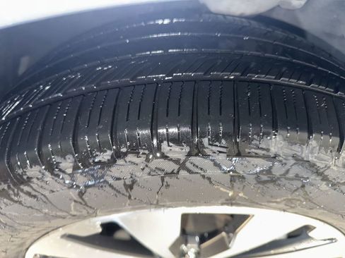 Used 2016 Subaru Outback 3.6R Limited image 11