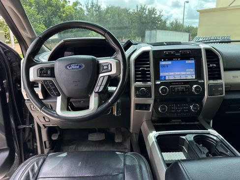 Used 2019 Ford F250 Lariat w/ Chrome Package AWD/4WD image 12