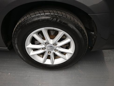 Used 2020 Dodge Grand Caravan SXT image 21