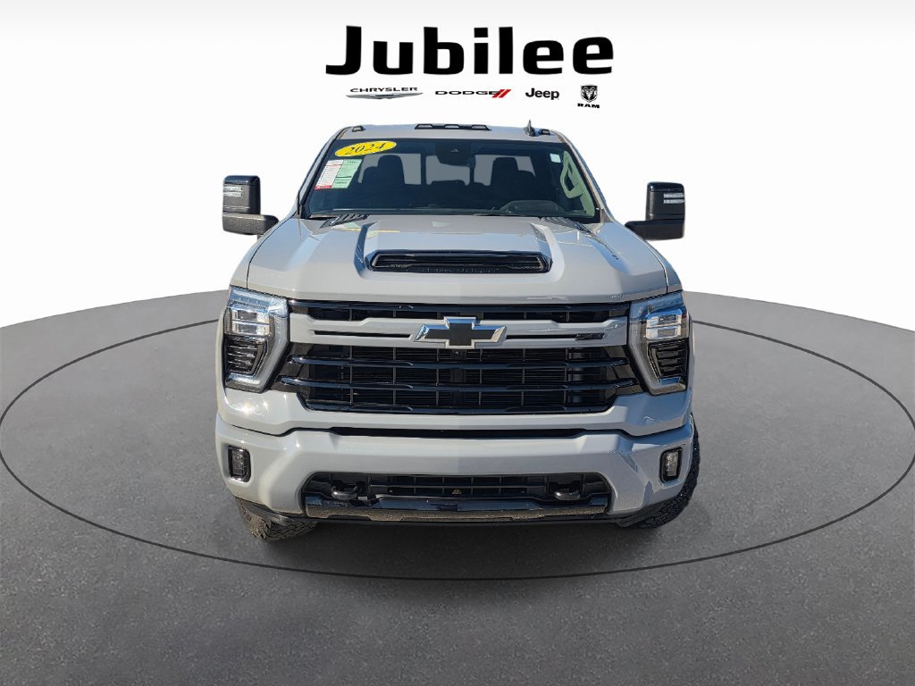Used 2024 Chevrolet Silverado 3500 LT w/ Z71 Sport Edition AWD/4WD image 2