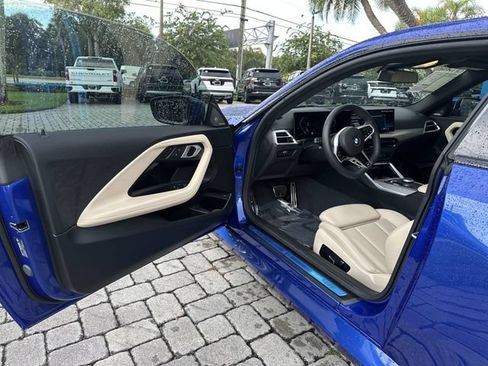 Used 2025 BMW 230i Coupe w/ M Sport Package RWD image 22